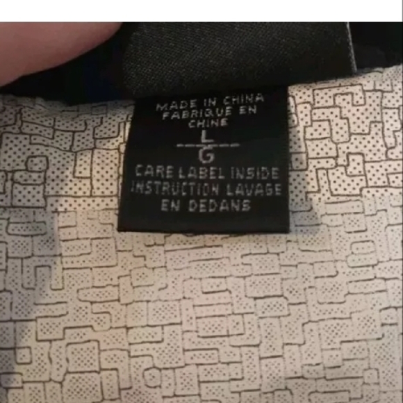 Marmot Light Weight Black Hooded Jacket - Picture 6 of 8